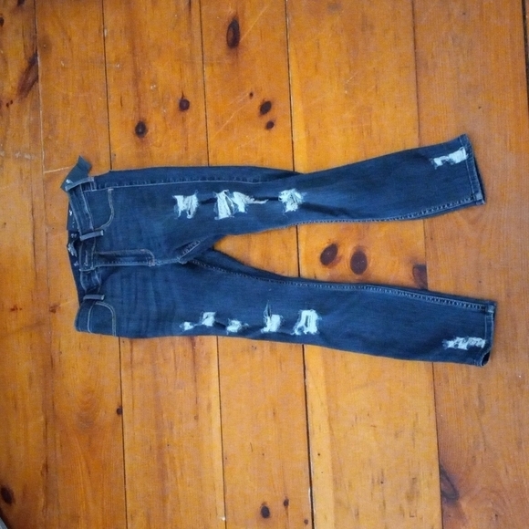 Hollister Distressed High Rise Jean Leggings  sz 3S. NWT.   26x24 - Picture 1 of 5